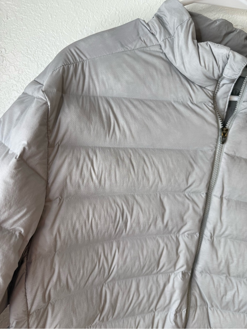 Lululemon Men’s XL Navigation 700 Down Fill Jacket Gray Lightweight Puffer Coat - Picture 5 of 16